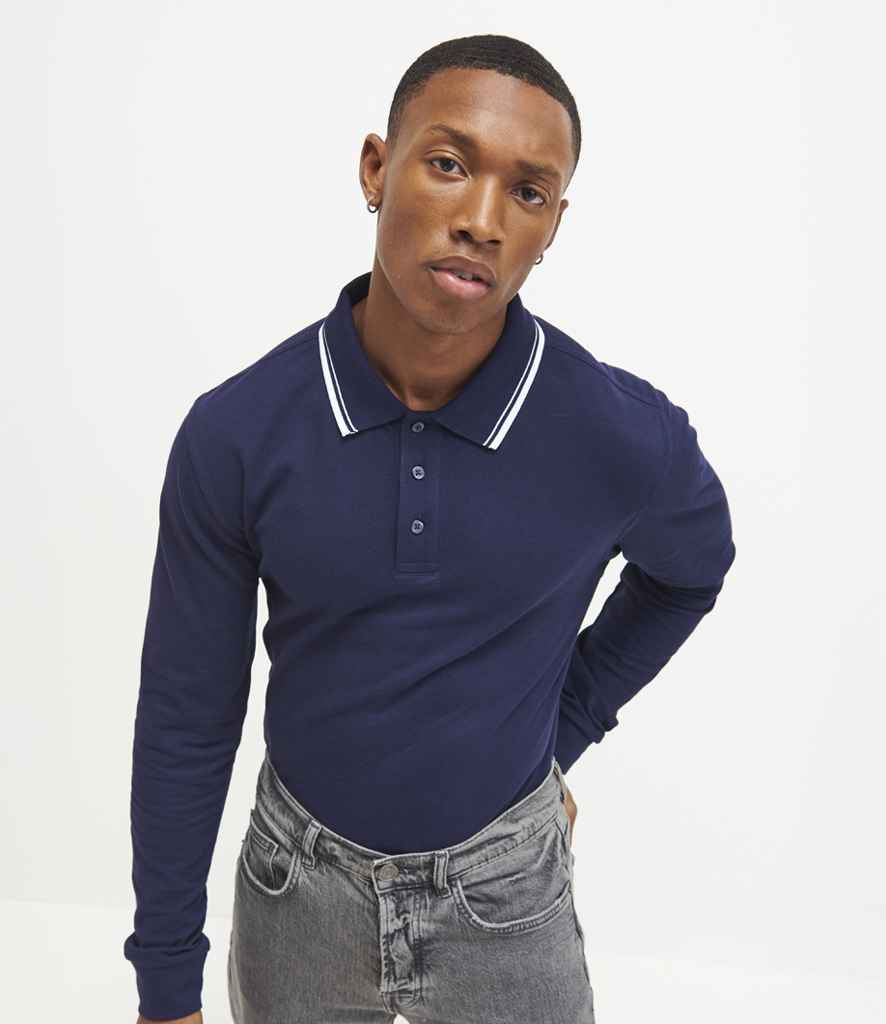 JP103 Oxford Navy/White Model